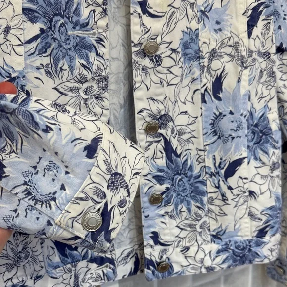 Pendleton Vintage White Denim Jacket with Blue Floral Print Size M - Picture 4 of 6
